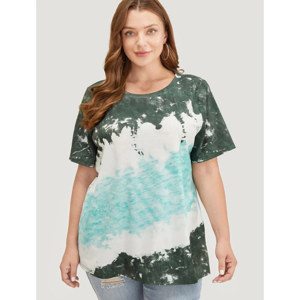 NWT BloomChic Dark Green Tie Dye Round Neck T-Shirt Plus Size 30/6X - Picture 1 of 5